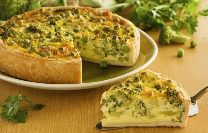 Pita sa brokulama i sirom Pita sa brokulama i sirom