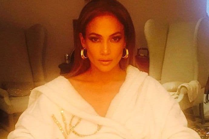 Bade mantil raskošniji od svih večernjih toaleta Bade mantil raskošniji od svih večernjih toaleta