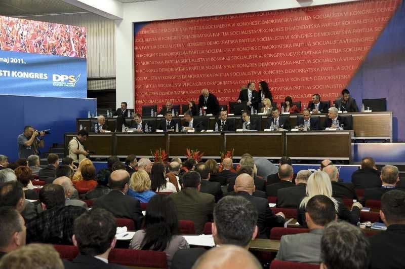 Pobjeda: Marković, Stijepovic, Pejović i Nuhodžić mogući kandidati za nove potpredsjednike DPS-a Pobjeda: Marković, Stijepovic, Pejović i Nuhodžić mogući kandidati za nove potpredsjednike DPS-a