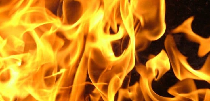 U Kumanovu zapaljeno 11 automobila U Kumanovu zapaljeno 11 automobila