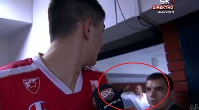 VIDEO: Skandal u Pioniru! Vujošević akter tuče u tunelu VIDEO: Skandal u Pioniru! Vujošević akter tuče u tunelu