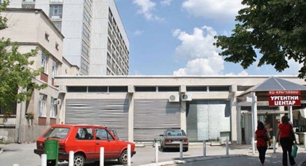 Četvorica mladića teže povrijeđena u prevrtanju automobila Četvorica mladića teže povrijeđena u prevrtanju automobila