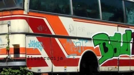 Autobus bez točka prevozio putnike! Autobus bez točka prevozio putnike!