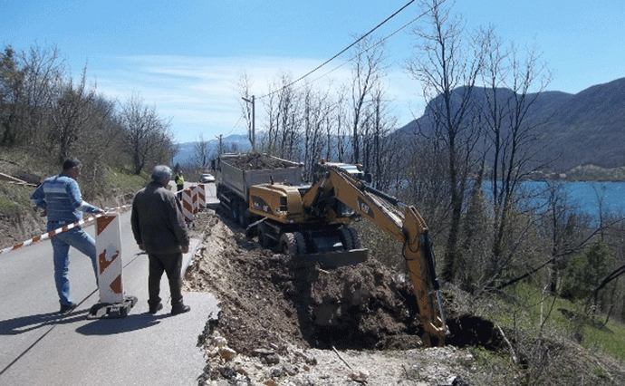 Počela sanacija klizišta u Župi nikšićkoj Počela sanacija klizišta u Župi nikšićkoj