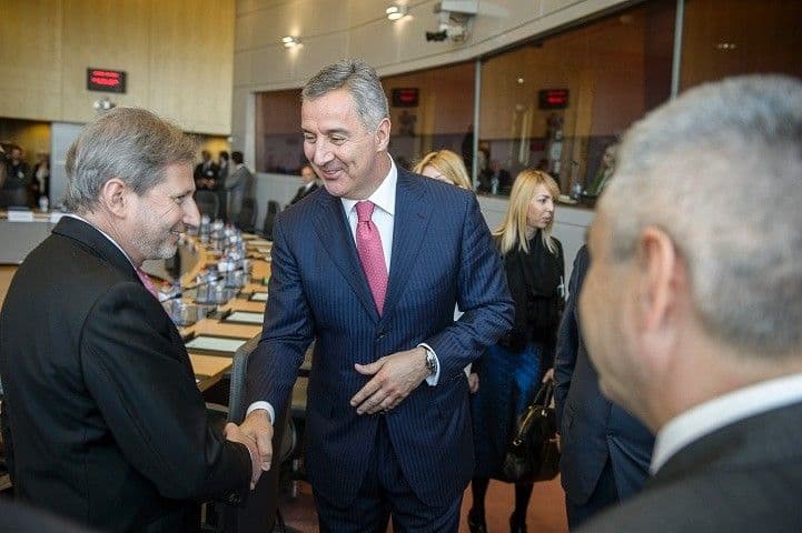 ĐUKANOVIĆ: Infrastrukturnim povezivanjem regiona do ekonomskog rasta ĐUKANOVIĆ: Infrastrukturnim povezivanjem regiona do ekonomskog rasta