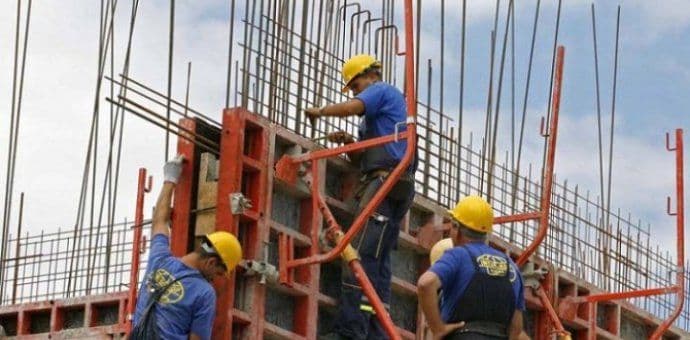 Plata isključivo preko žiro računa, zaključivanje ugovora prije stupanja na rad Plata isključivo preko žiro računa, zaključivanje ugovora prije stupanja na rad