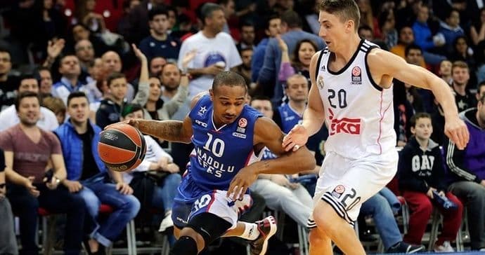 EL: Efes u posljednjoj sekundi srušio Real! EL: Efes u posljednjoj sekundi srušio Real!