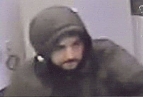 DA LI GA PREPOZNAJETE: Policija traži pljačkaša prodavnica DA LI GA PREPOZNAJETE: Policija traži pljačkaša prodavnica