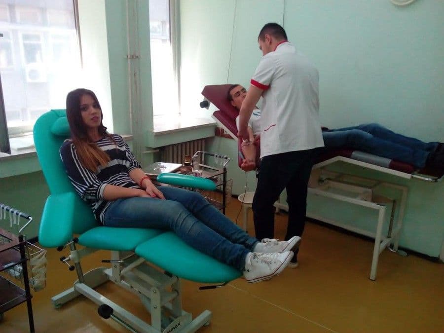 Učenici Elektrotehničke škole dali krv Učenici Elektrotehničke škole dali krv