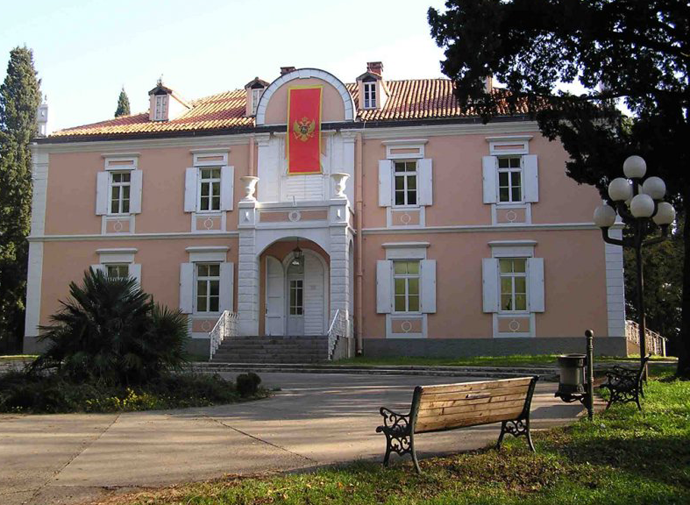 Učenici OŠ „Štampar Makarije“ u posjeti dvorcu na Kruševcu Učenici OŠ „Štampar Makarije“ u posjeti dvorcu na Kruševcu