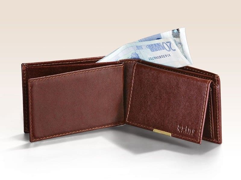 Prosječna plata 476 eura Prosječna plata 476 eura