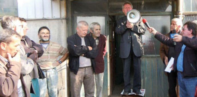 Dakićevci dali punomoć Vladi za prodaju imovine bivše fabrike Dakićevci dali punomoć Vladi za prodaju imovine bivše fabrike