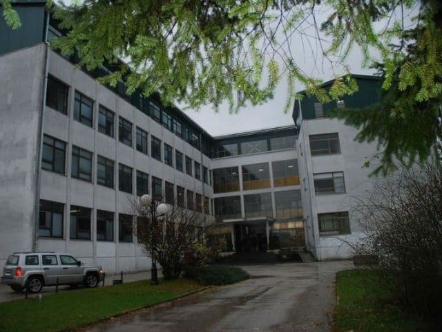 Ministarstvo prosvjete najoštrije osudilo ispisivanje homofobnih grafita Ministarstvo prosvjete najoštrije osudilo ispisivanje homofobnih grafita