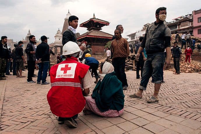 Crveni krst otvorio žiro račun za pomoć Nepalu Crveni krst otvorio žiro račun za pomoć Nepalu