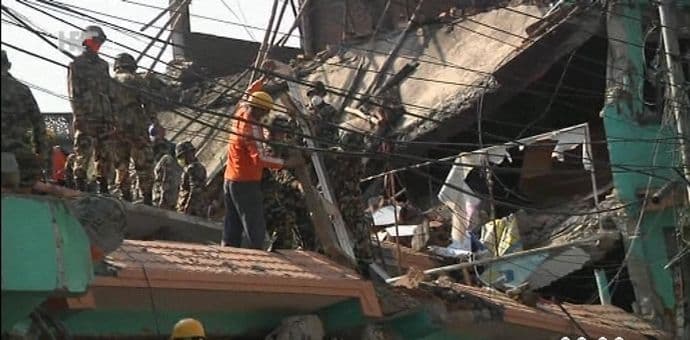 Broj žrtava razornog zemljotresa u Nepalu porastao na 6.204 Broj žrtava razornog zemljotresa u Nepalu porastao na 6.204