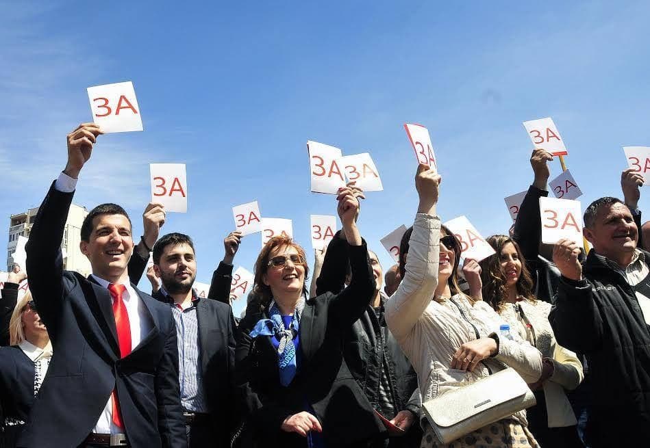 Bečić imenovao Koordinacioni odbor za sprovođenje unutarpartijskih izbora Bečić imenovao Koordinacioni odbor za sprovođenje unutarpartijskih izbora