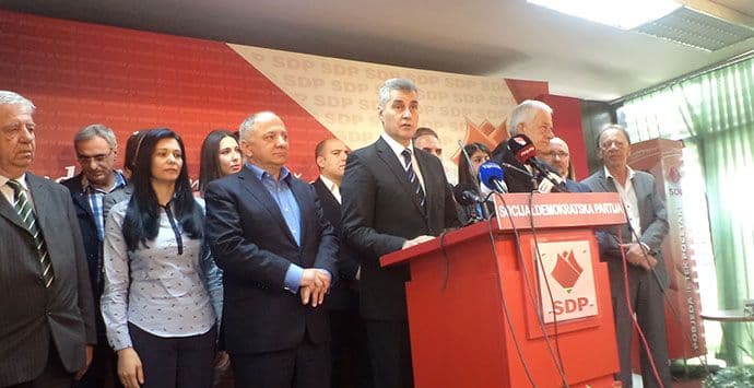 Brajović predao kandidaturu: Obavezala me podrška Podgorice i Bara Brajović predao kandidaturu: Obavezala me podrška Podgorice i Bara