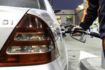 U mandatu ove Vlade cijena goriva porasla je za čak 40 centi po litru U mandatu ove Vlade cijena goriva porasla je za čak 40 centi po litru