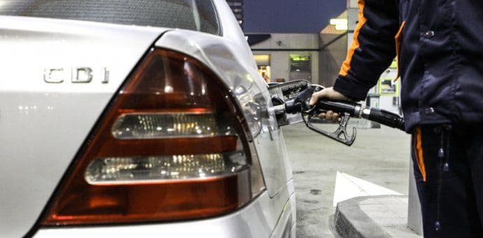 RAT PROTIV ŠVERCA GORIVA: Nacionalnim markerima za bolje prihode od naftnih derivata RAT PROTIV ŠVERCA GORIVA: Nacionalnim markerima za bolje prihode od naftnih derivata