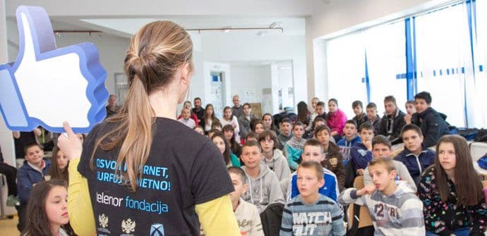 Pet hiljada osnovaca ove godine u #surfujpametno inicijativi Pet hiljada osnovaca ove godine u #surfujpametno inicijativi