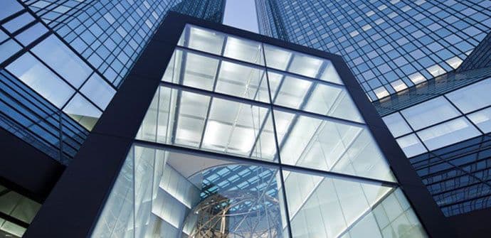 Najveća evropska banka planira smanjenje troškova Najveća evropska banka planira smanjenje troškova