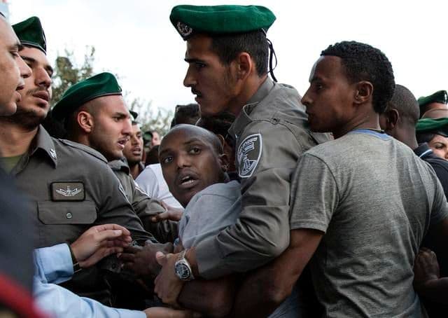 Tel Aviv: Neredi na protestu protiv brutalnosti policije Tel Aviv: Neredi na protestu protiv brutalnosti policije