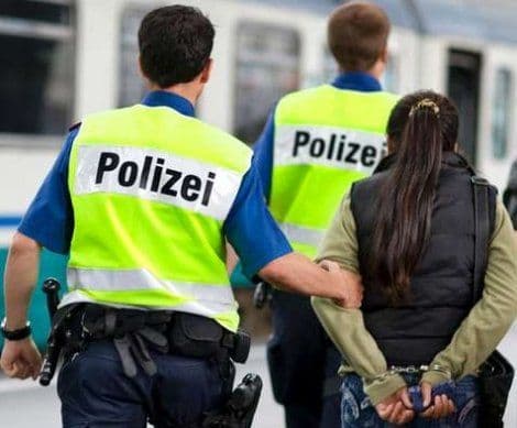 OSVETA:  Instruktorka fitnesa iz Srbije "servirala" smrtonosni koktel steroida OSVETA:  Instruktorka fitnesa iz Srbije "servirala" smrtonosni koktel steroida