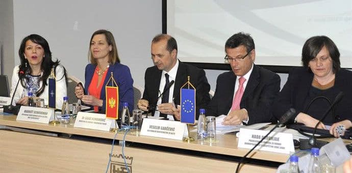 „Žene, mir i bezbjednost“: Jačati svijest o značaju rodne ravnopravnosti „Žene, mir i bezbjednost“: Jačati svijest o značaju rodne ravnopravnosti