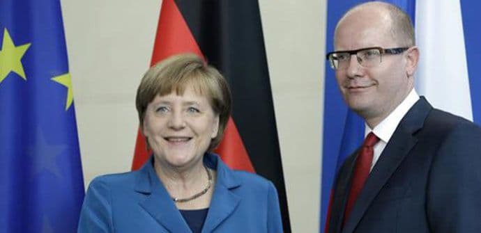 Merkelova: BND će sarađivati sa NSA Merkelova: BND će sarađivati sa NSA