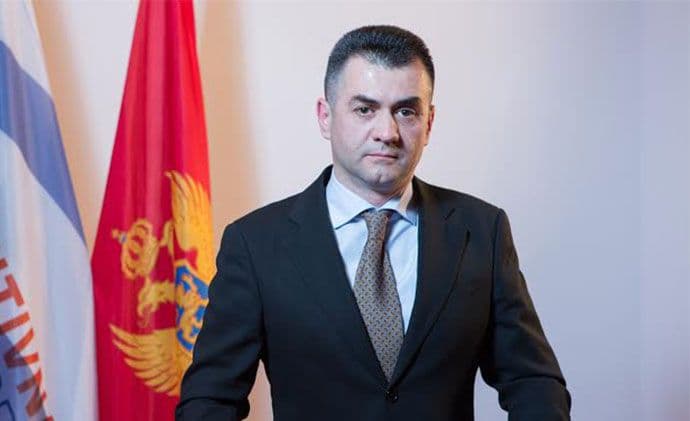 POPOVIĆ: Vlada pokazala neodgovornost i nepoznavanje tržišta naftnih derivata POPOVIĆ: Vlada pokazala neodgovornost i nepoznavanje tržišta naftnih derivata