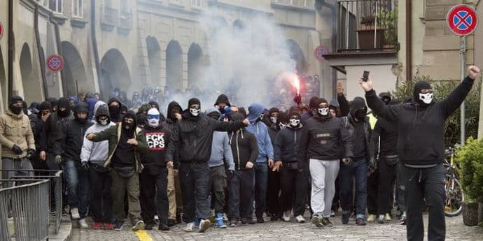 VIDEO: Bakljada koja se viđa jednom u 120 godina! VIDEO: Bakljada koja se viđa jednom u 120 godina!