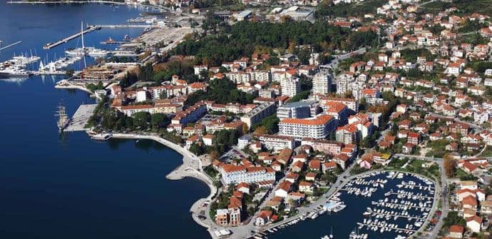 Kamen temeljac za 32 stana Kamen temeljac za 32 stana