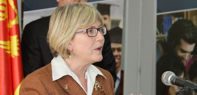 Ambasadorka SAD otvara konferenciju o prekograničnom kriminalu Ambasadorka SAD otvara konferenciju o prekograničnom kriminalu