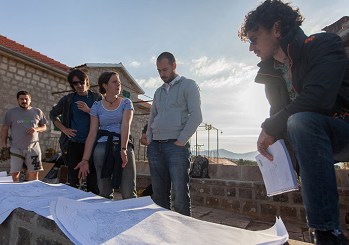 Luštica: Pala prva klapa za film „Igla ispod praga“ Luštica: Pala prva klapa za film „Igla ispod praga“