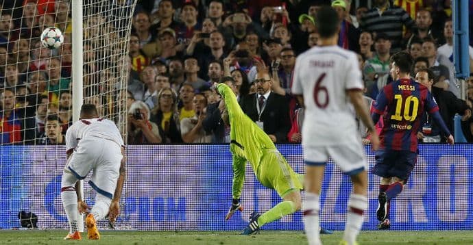 VIDEO: Mesi majstorijom ''slomio'' Boatenga i matirao Nojera! VIDEO: Mesi majstorijom ''slomio'' Boatenga i matirao Nojera!