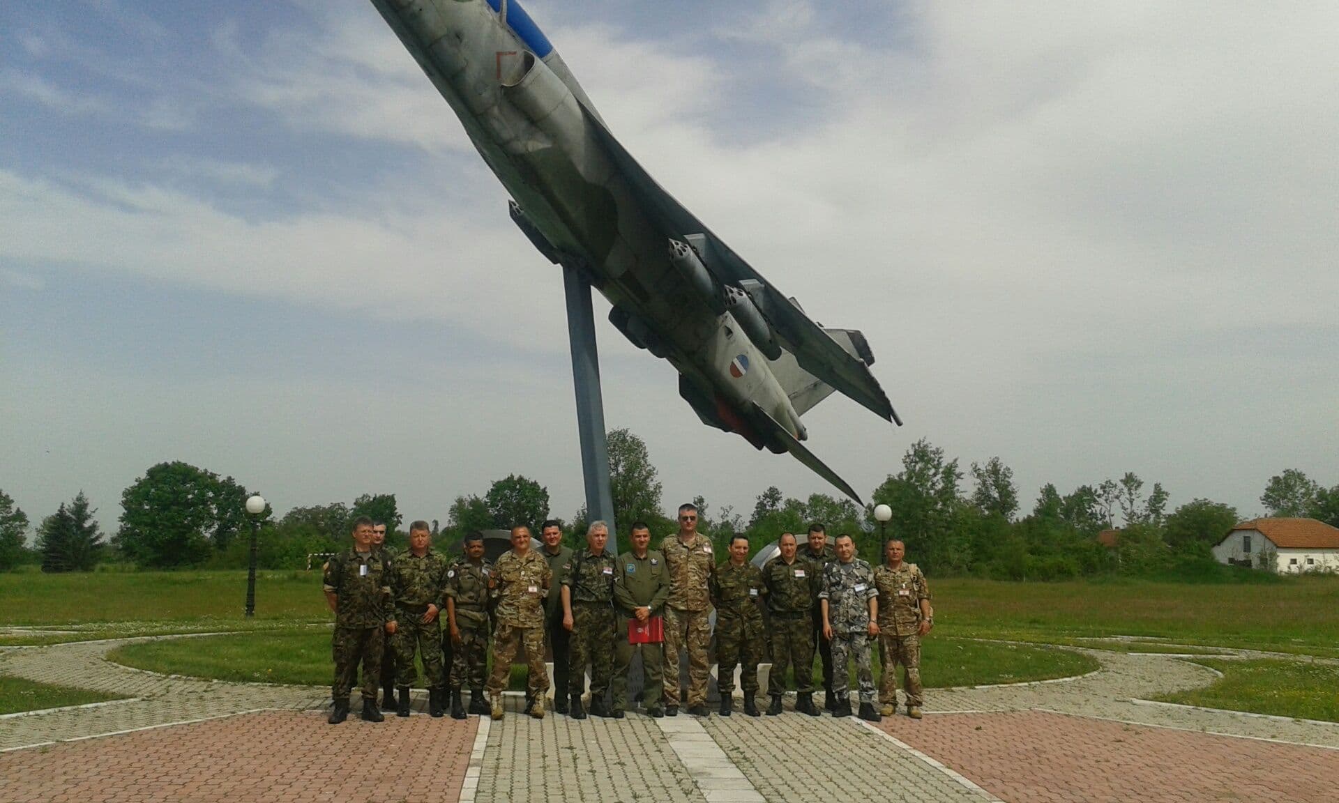 Crnogorski inspekcijski tim kontrolisao Vojsku Srbije Crnogorski inspekcijski tim kontrolisao Vojsku Srbije