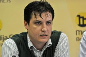Pretučen pomoćnik srpskog ministra prosvjete