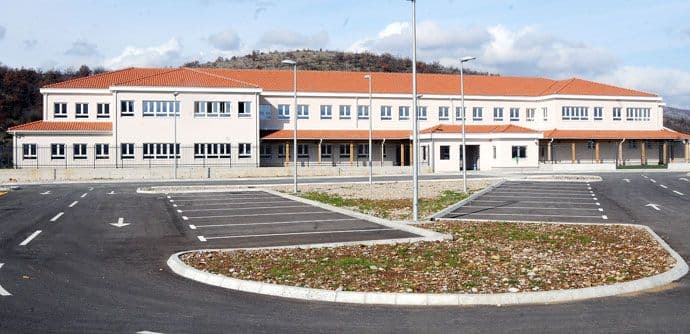 QSI, škola višeg standarda za one sa višim standardom   QSI, škola višeg standarda za one sa višim standardom