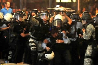 Makedonija: Scenario "miting-kontramiting"
