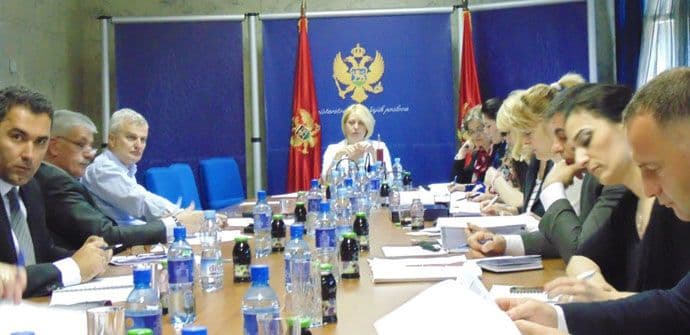 Broj zaposlenih u lokalnim samoupravam nije smanjen Broj zaposlenih u lokalnim samoupravam nije smanjen