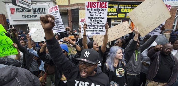 Američko ministarstvo pravde istražuje postupanje baltimorske policije Američko ministarstvo pravde istražuje postupanje baltimorske policije