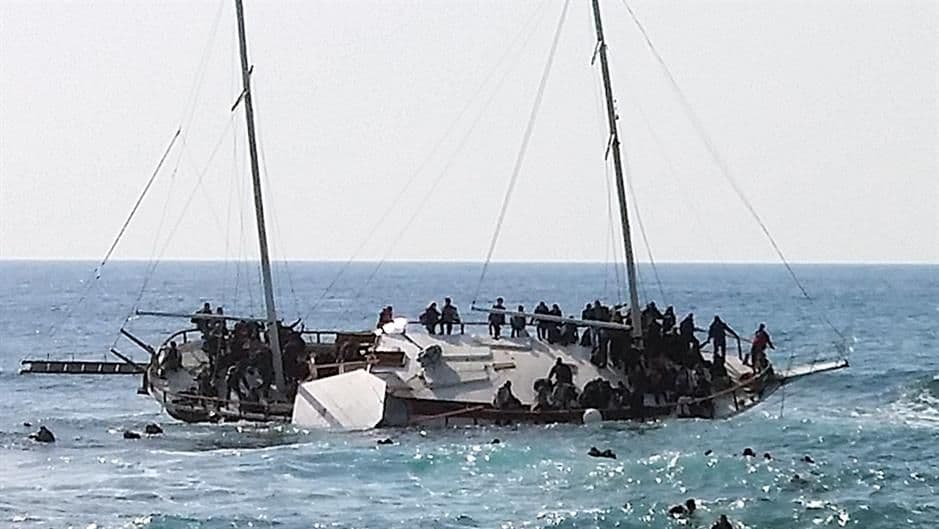 Stiže pomoć za spasavanje migranata Stiže pomoć za spasavanje migranata