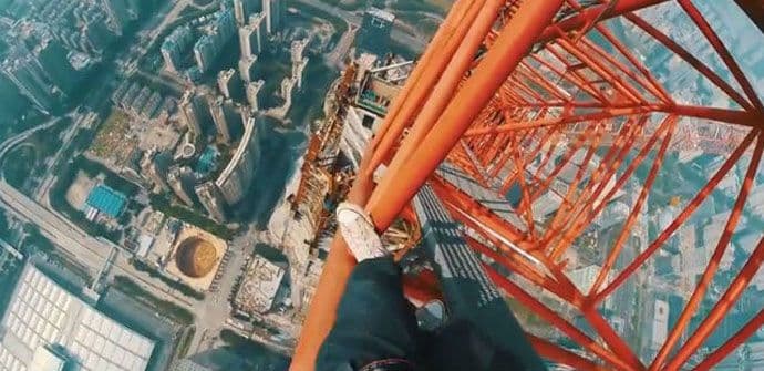 Osvojili zgradu visoku 660 metara (VIDEO) Osvojili zgradu visoku 660 metara (VIDEO)