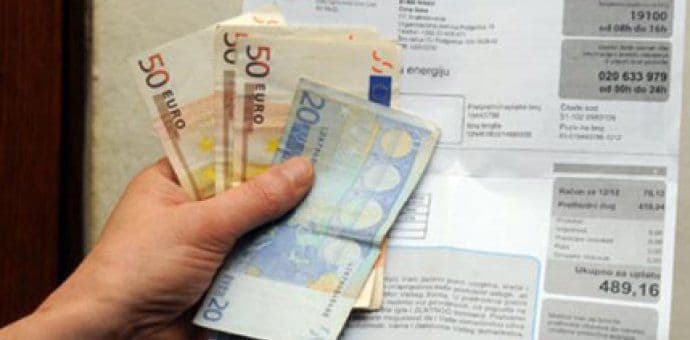 Prosječan aprilski račun za struju 33,47 eura Prosječan aprilski račun za struju 33,47 eura