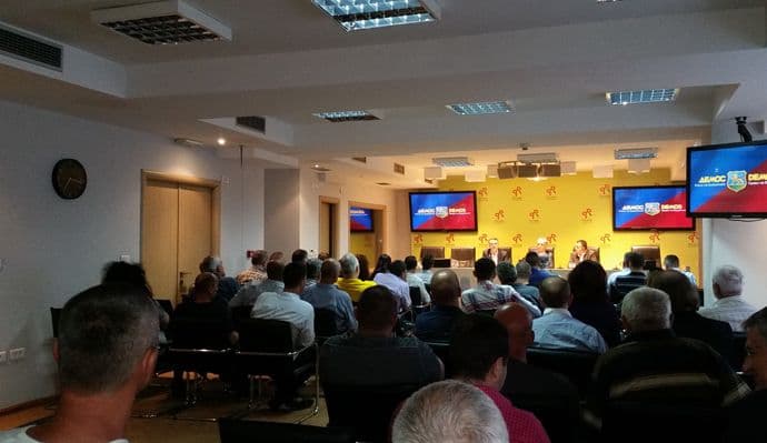 Lekić, Danilović i Miljanić sa aktivistima u Podgorici Lekić, Danilović i Miljanić sa aktivistima u Podgorici