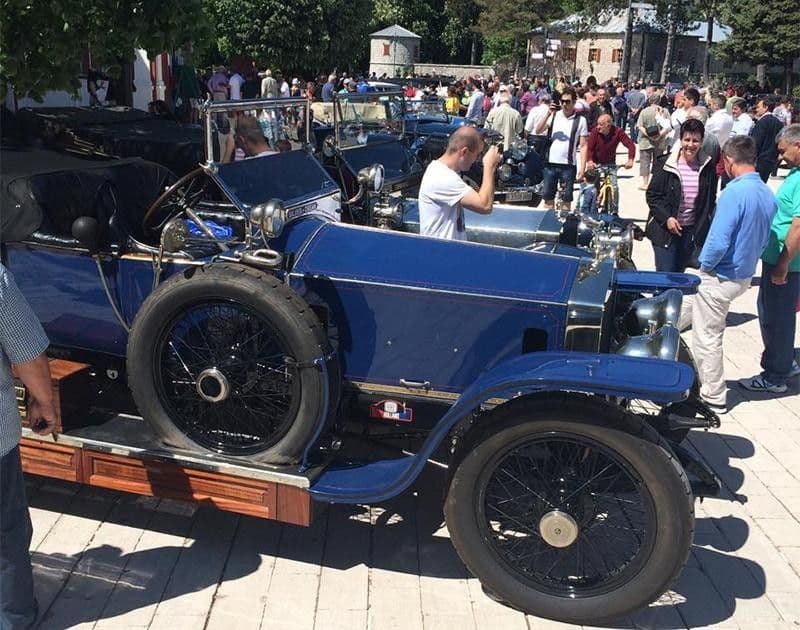 FOTO: Oldtajmeri oduševili Cetinjane FOTO: Oldtajmeri oduševili Cetinjane