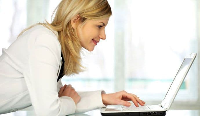 Da li je onlajn afera varanje partnera? Da li je onlajn afera varanje partnera?