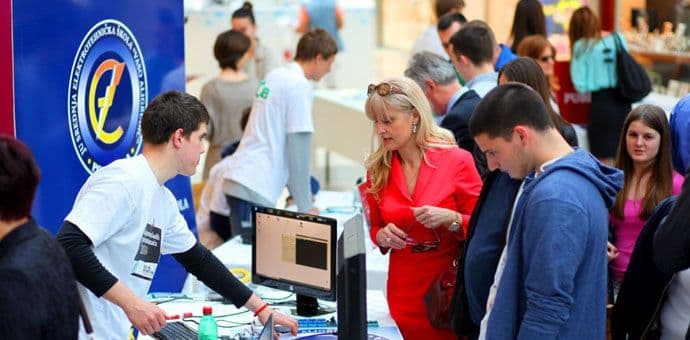 Prona promoviše nauku u pet srednjih škola širom Crne Gore Prona promoviše nauku u pet srednjih škola širom Crne Gore