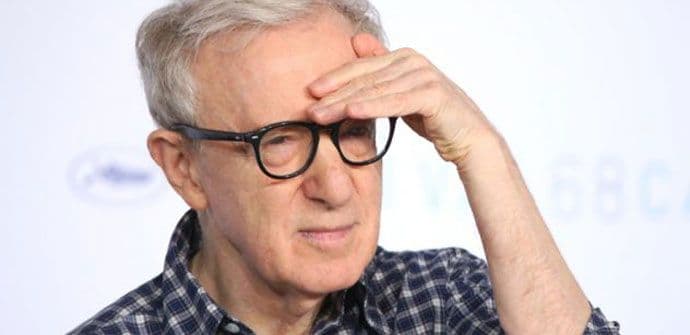 Crvenim tepihom u Kanu prošetao i Vudi Alen Crvenim tepihom u Kanu prošetao i Vudi Alen