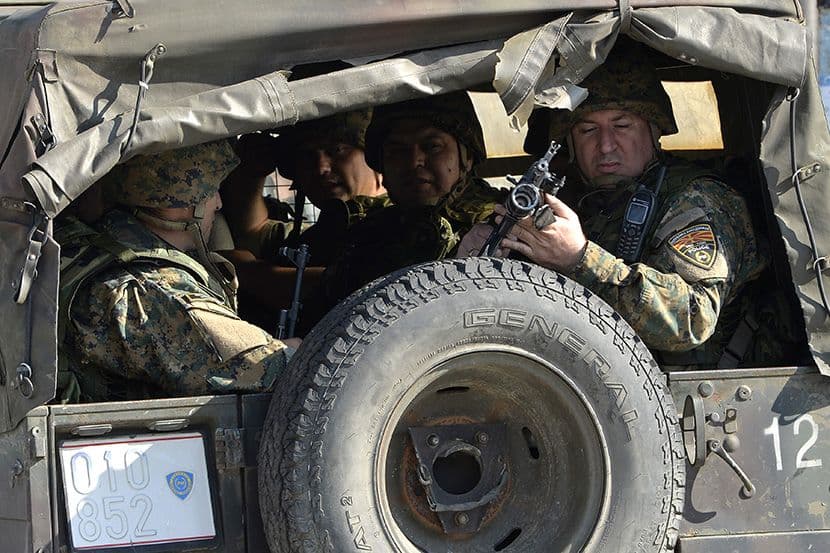 Novosti: Uhapšen Podgoričanin zbog sumnje da je pomagao teroristima u Makedoniji Novosti: Uhapšen Podgoričanin zbog sumnje da je pomagao teroristima u Makedoniji